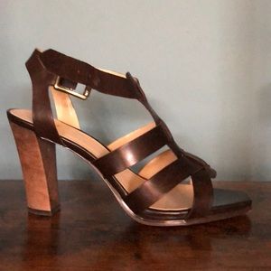 Circa Joan & David Sandal